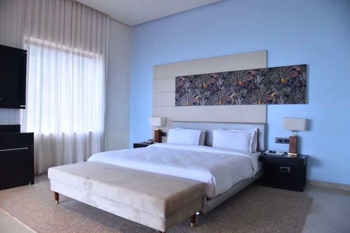 Room 9 of 49
