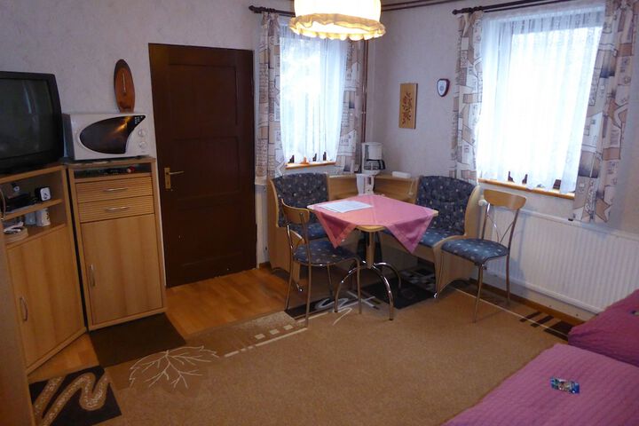Room 4 of 4