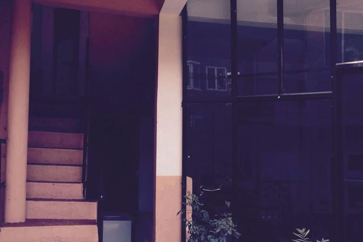 Room 12 of 20
