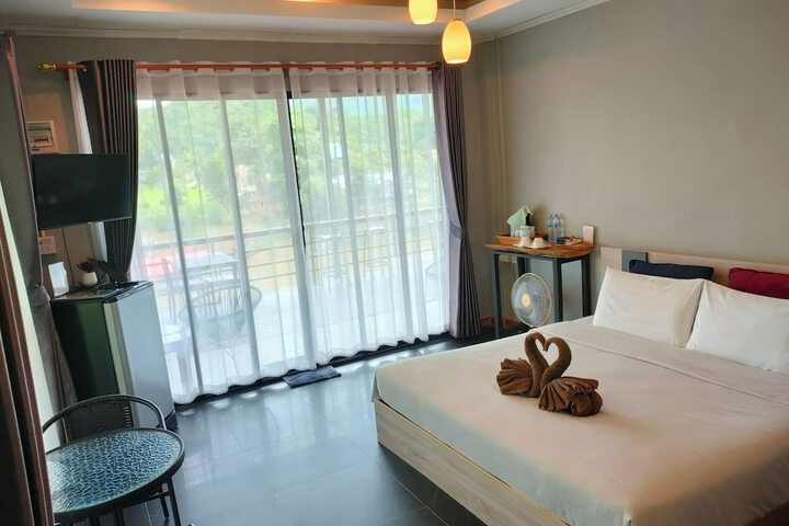 Room 6 of 62