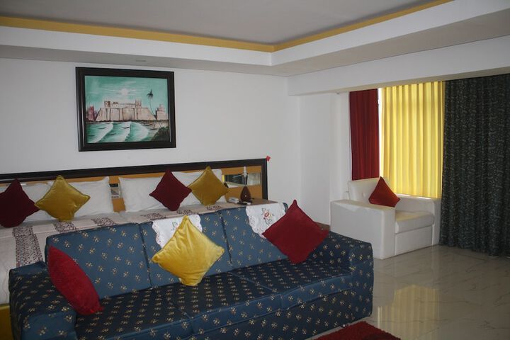 Room 5 of 27