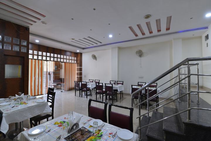 Dining 3 of 20