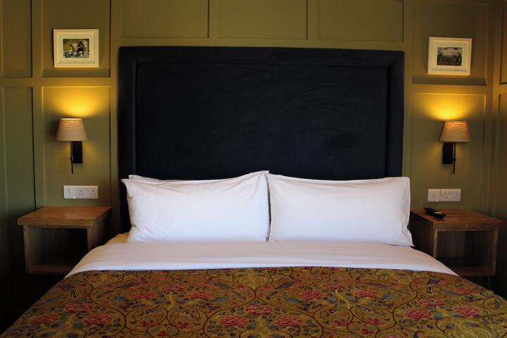 Room 16 of 118