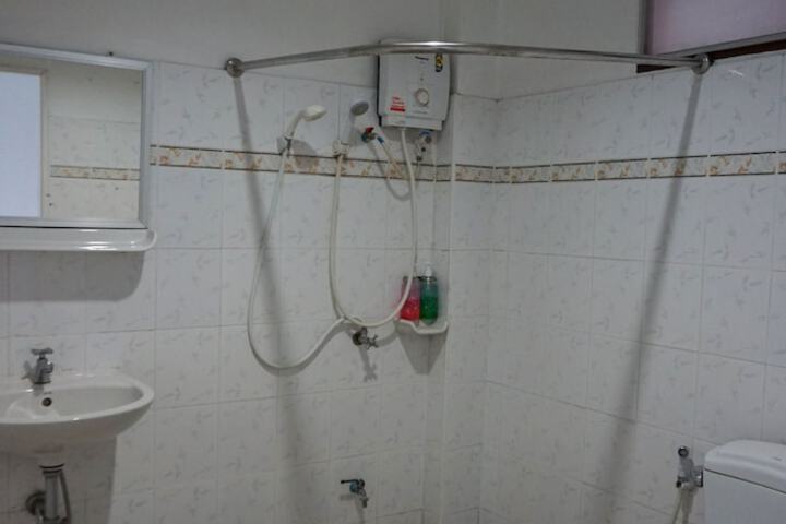 Room 15 of 37