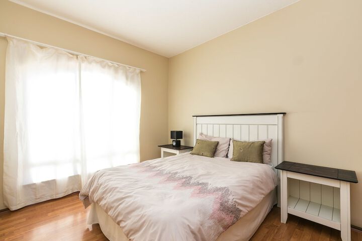 Room 2 of 35