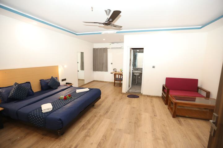 Room 8 of 29