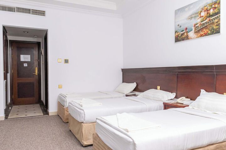 Room 4 of 22