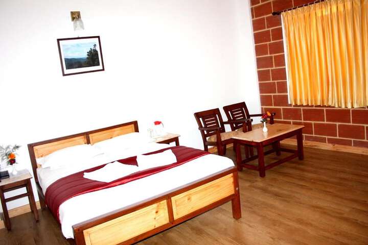 Room 16 of 28