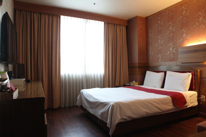 Room 16 of 35