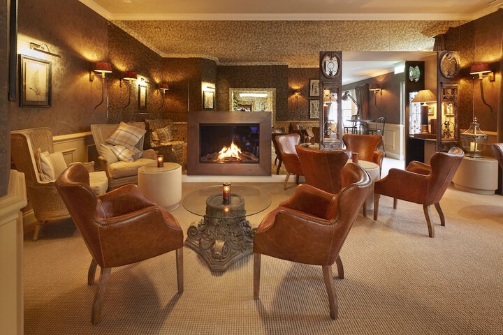 Lounge 46 of 74