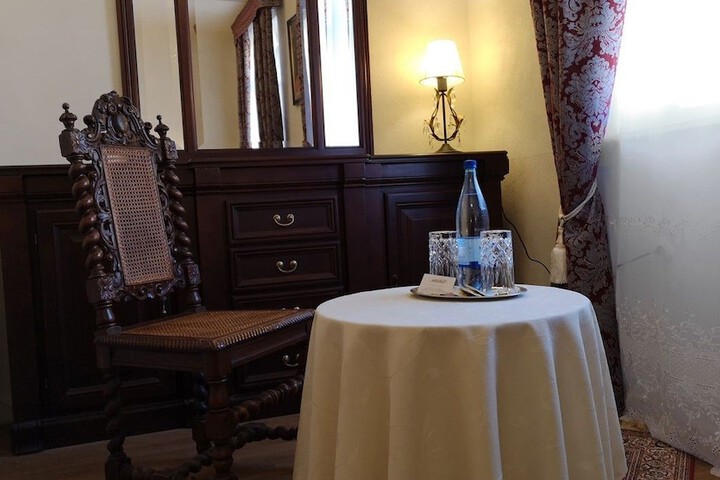 Room amenity