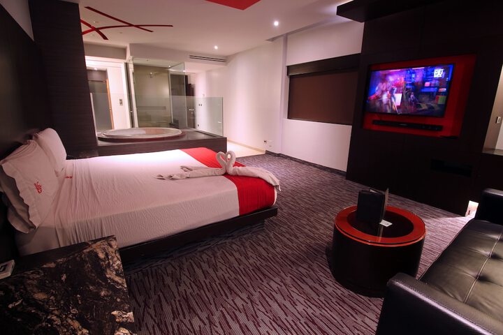 Room 7 of 42