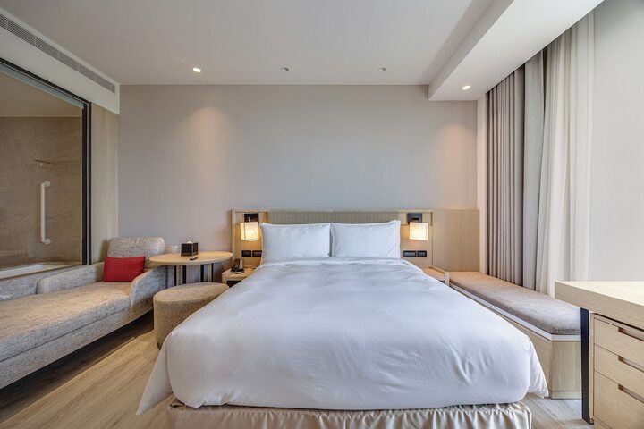 Room 27 of 85