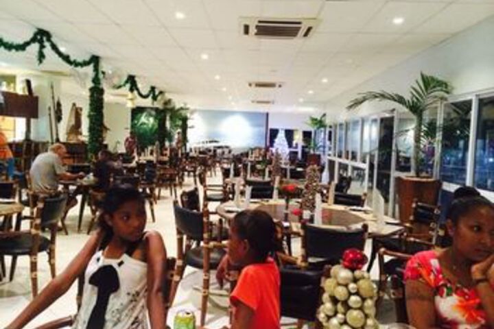 Dining 41 of 44