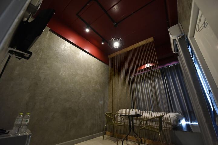 Room 15 of 24