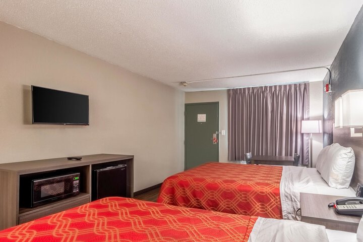 2 Queen Beds (4 of 5)