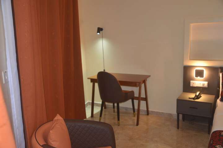 Room 12 of 31