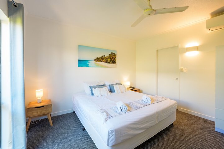 Room 3 of 70