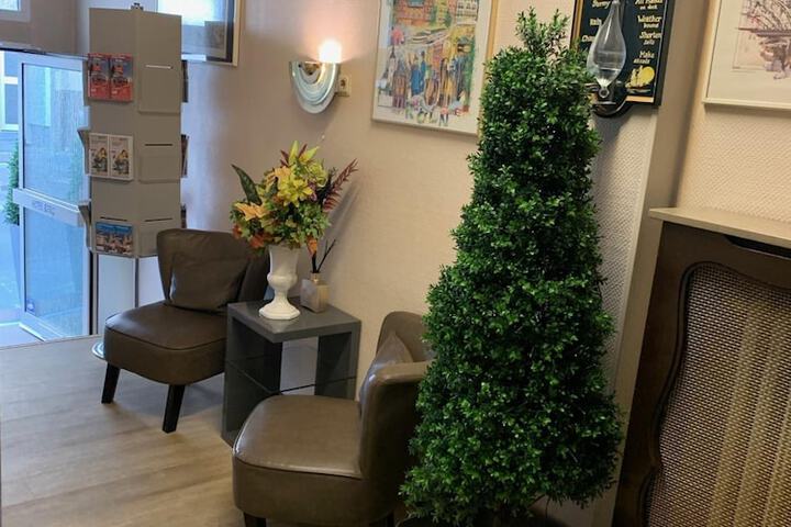 Guest Lobby