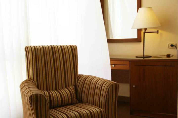 Room 28 of 41