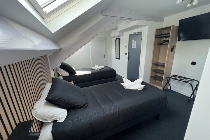 Room 7 of 26