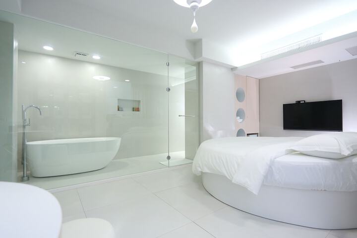 Room 11 of 74