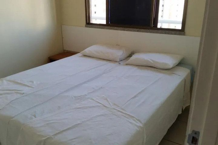 Room 4 of 17