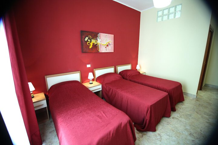 Room 5 of 35