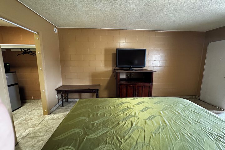 Room 12 of 43