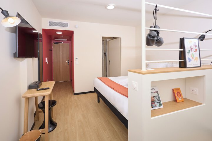 Room 21 of 70