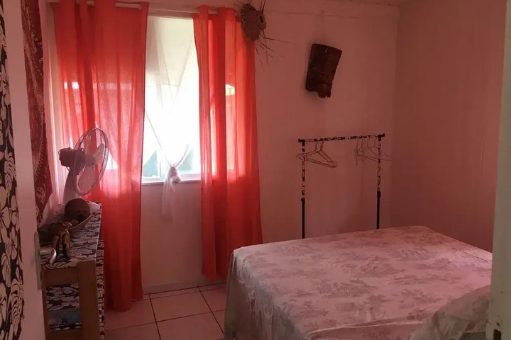 Room 4 of 13