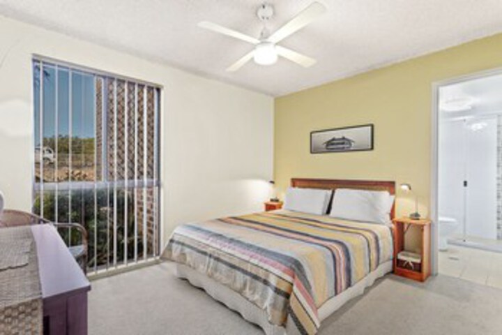 Room 6 of 30