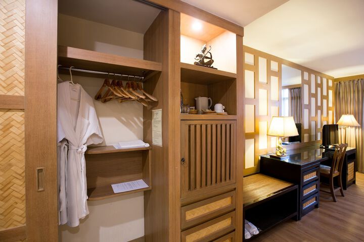 Room amenity