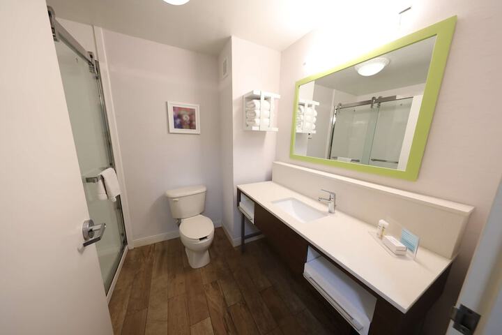Bathroom shower