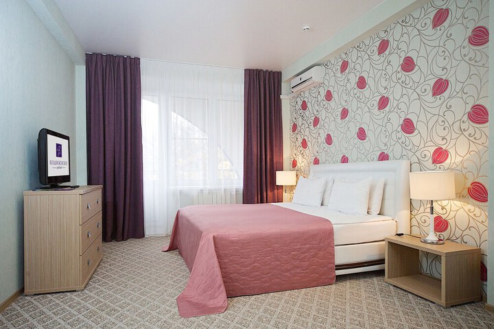 Room 12 of 116