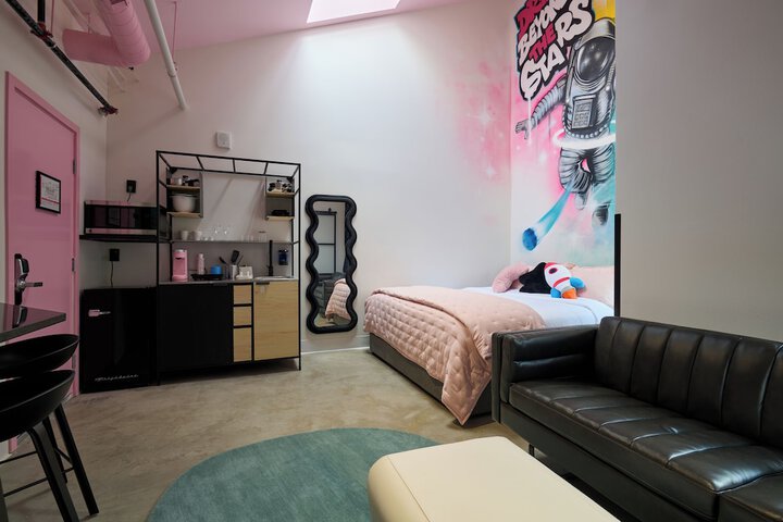 Room 56 of 92