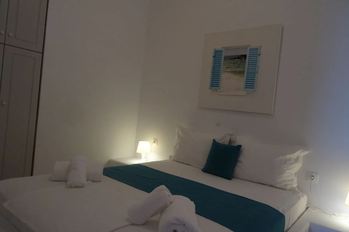 Room 5 of 17