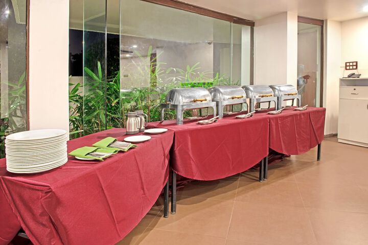 Dining 42 of 99