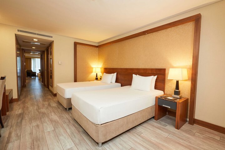 Room 15 of 73