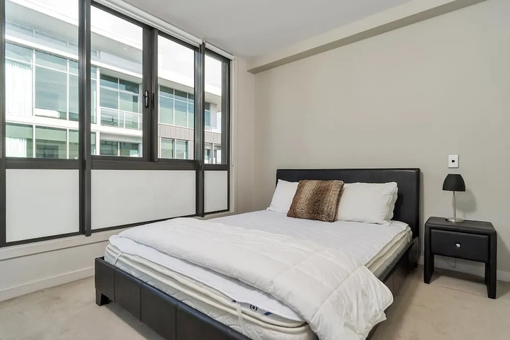 Photo of QV One Bedroom Apt Viaduct Harbour - 250
