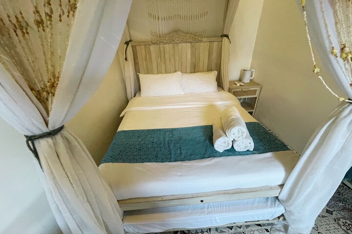 Room 54 of 106