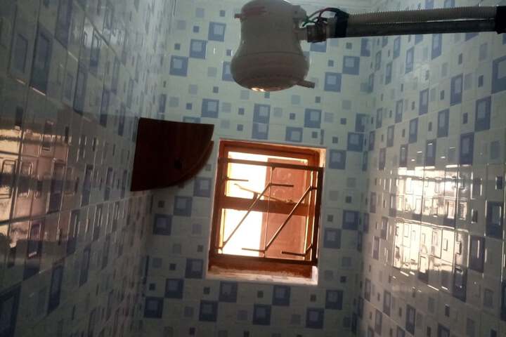 Room 17 of 24