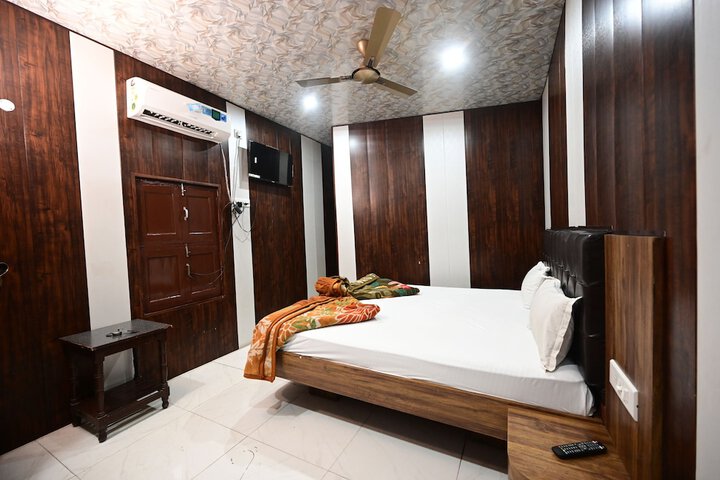 Room 6 of 20