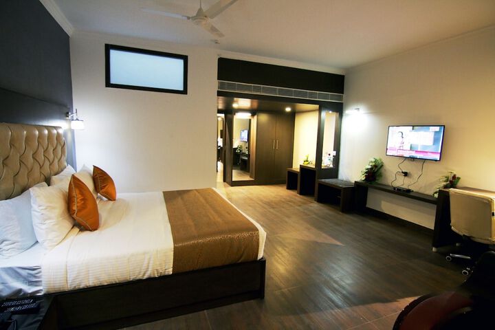 Room 17 of 59