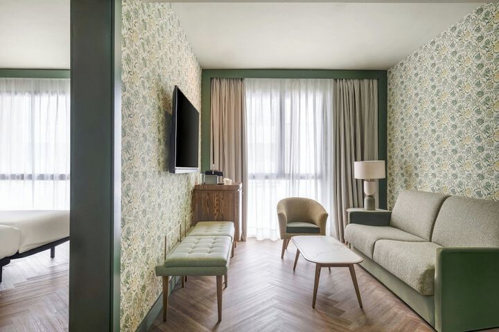 Room 14 of 51