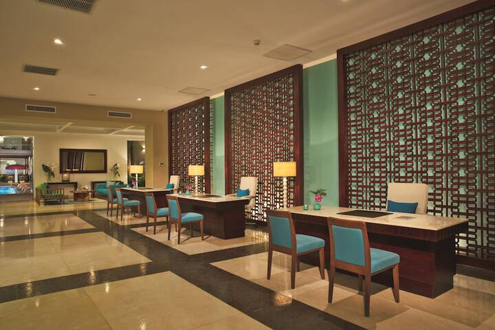 Hotel Interior 4 of 75