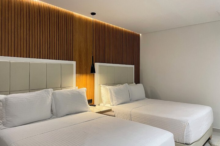 Room 12 of 27