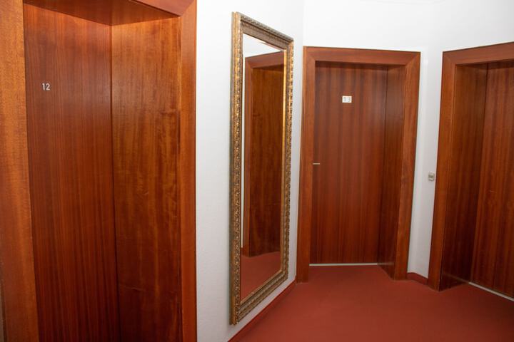 Ballroom/Hall 44 of 57
