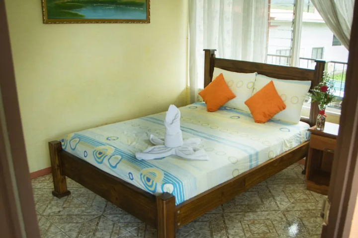 Room 3 of 21