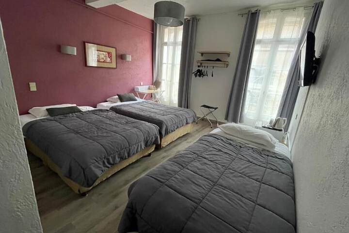Room 40 of 73
